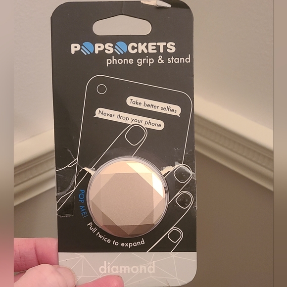 PopSockets Phone Grip & Stand - Metallic Rose Gold - Picture 4 of 6